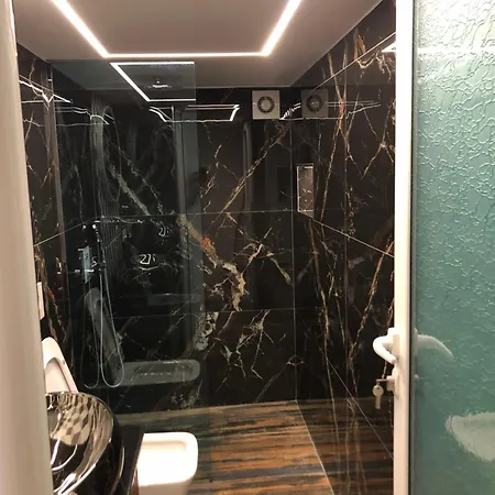 Rent 5 Rolandi Pogradec