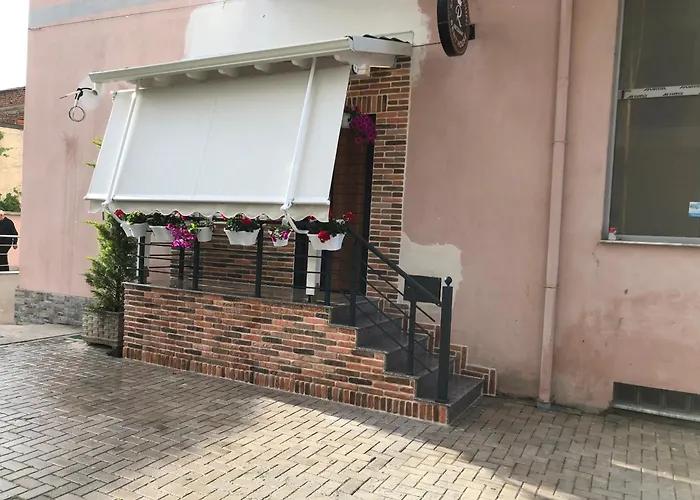 Rent 5 Rolandi * Pogradec