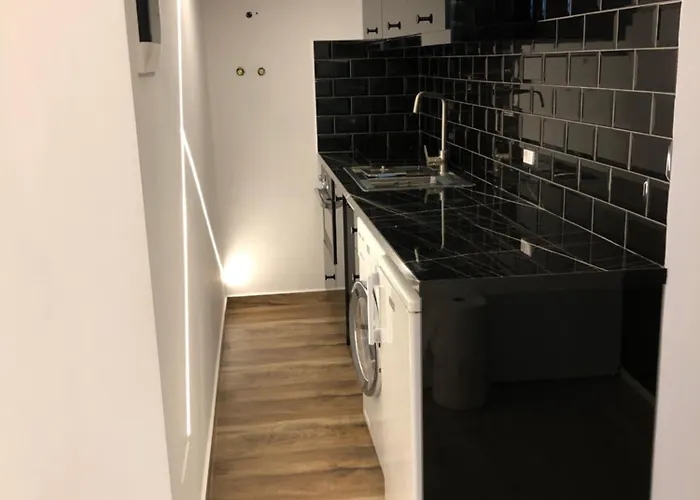 Rent 5 Rolandi Apartament Pogradec
