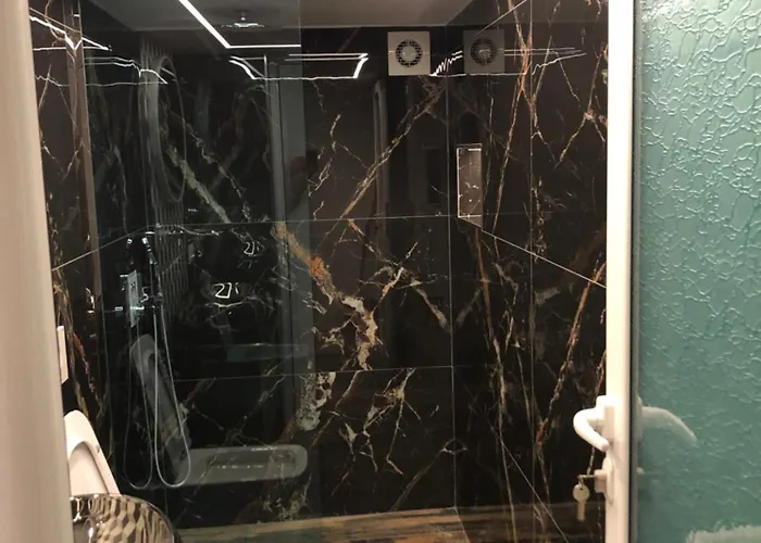 Rent 5 Rolandi Pogradec